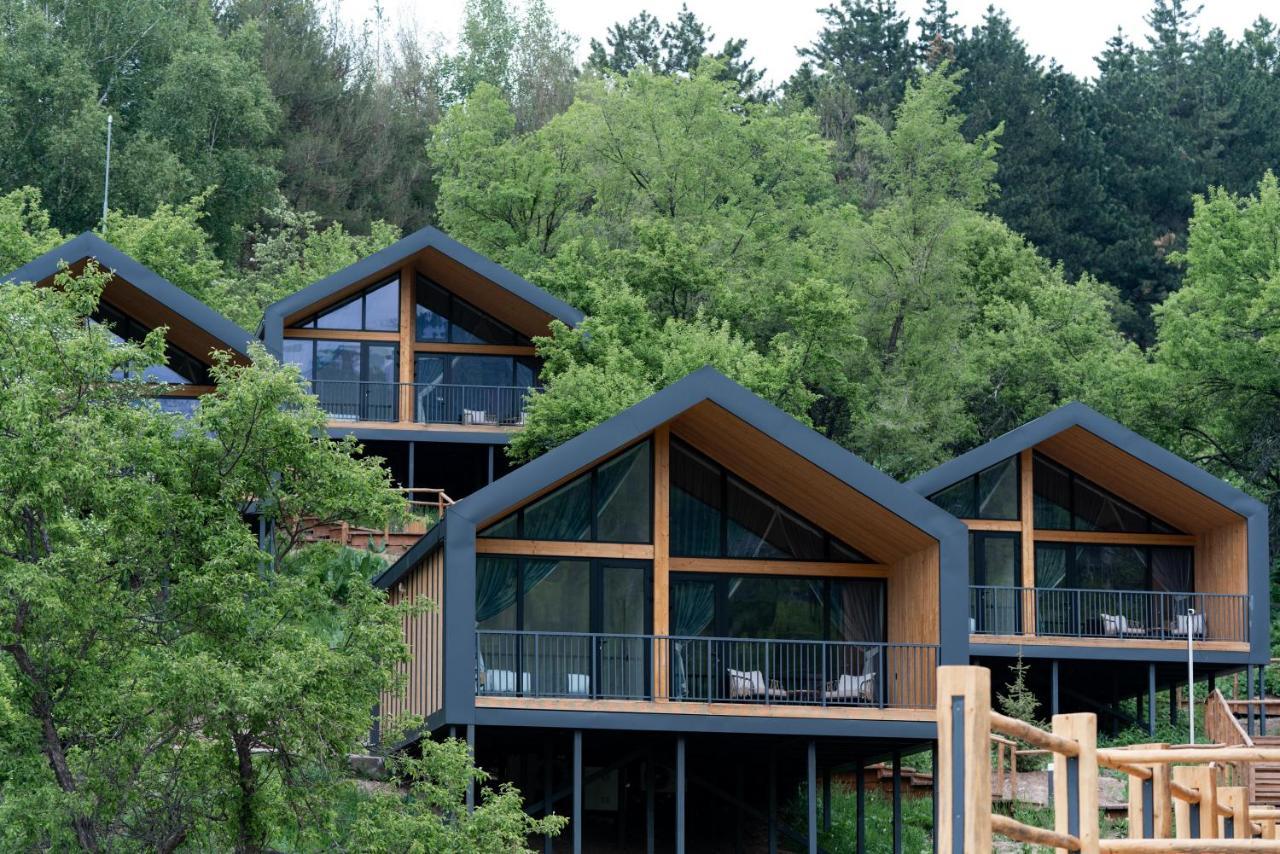 אלמטי Qazaq Auyl Eco Hotel מראה חיצוני תמונה