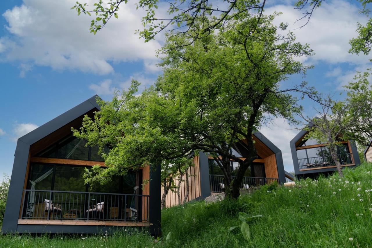 אלמטי Qazaq Auyl Eco Hotel מראה חיצוני תמונה