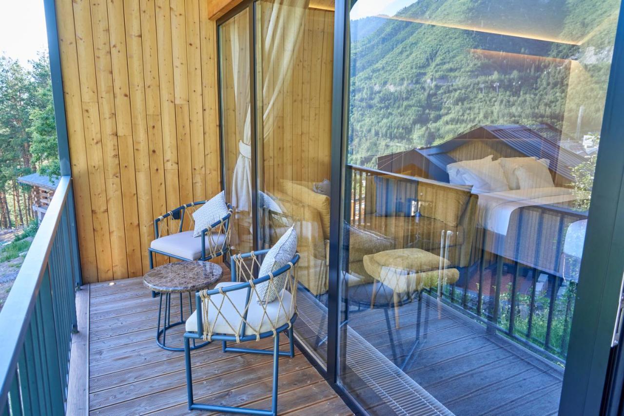 אלמטי Qazaq Auyl Eco Hotel מראה חיצוני תמונה