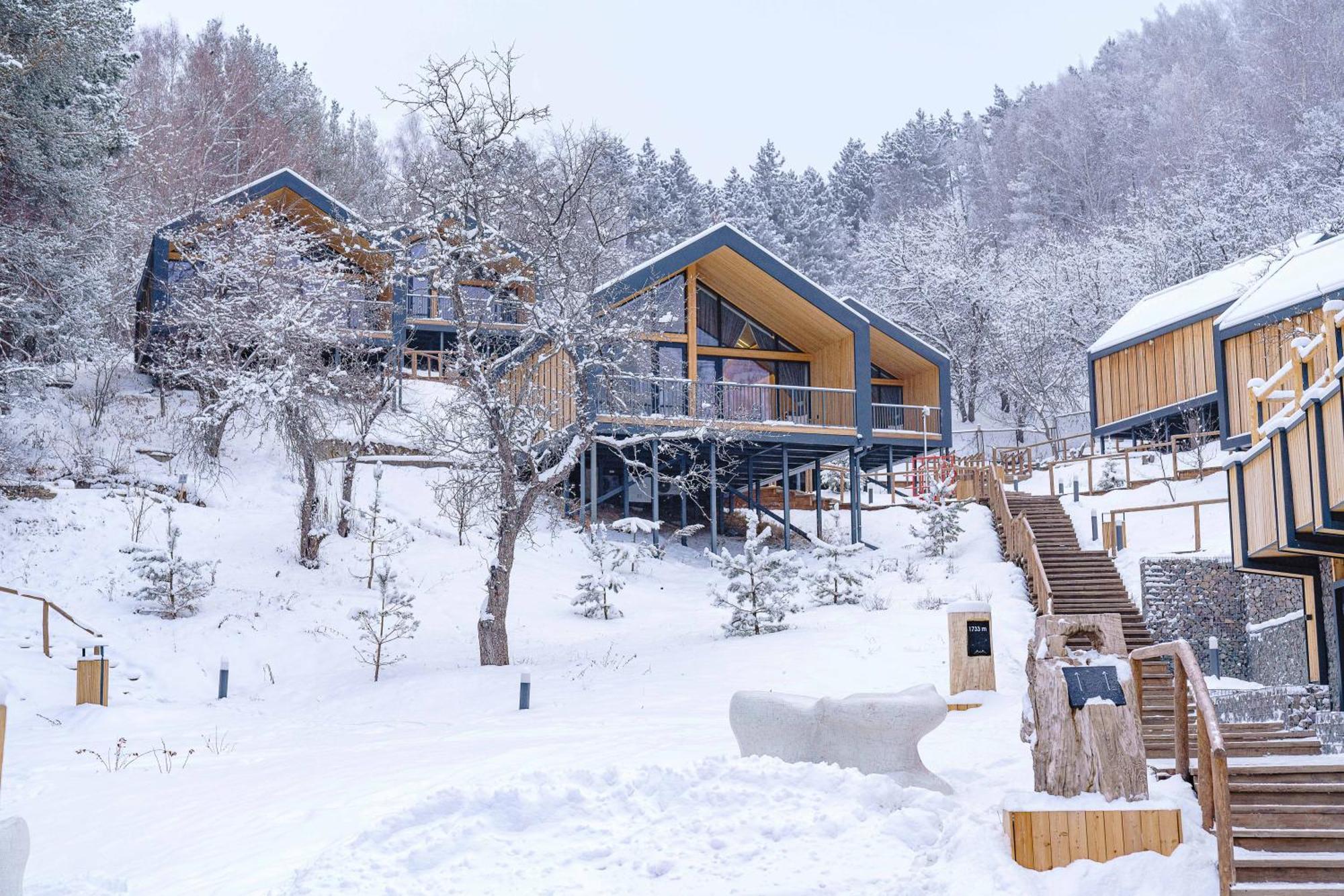 אלמטי Qazaq Auyl Eco Hotel מראה חיצוני תמונה