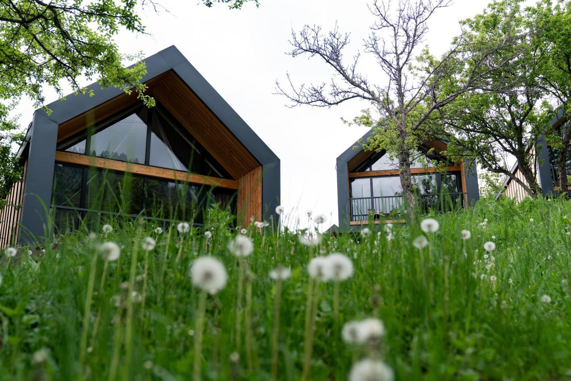 אלמטי Qazaq Auyl Eco Hotel מראה חיצוני תמונה